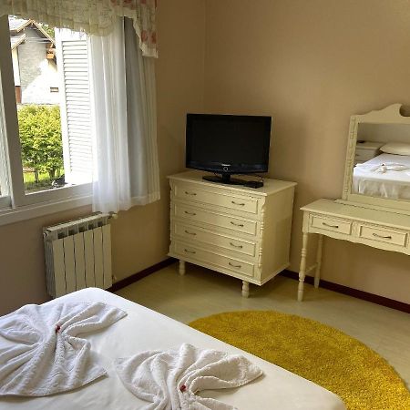 Apartamento Duplex De Gramado By Cia Da Temporada Bagian luar foto